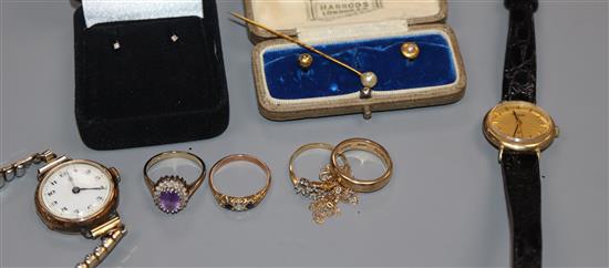 Two 9ct gold-cased wristwatches and a small collection of gold jewellery, including two 18ct gold dress studs,